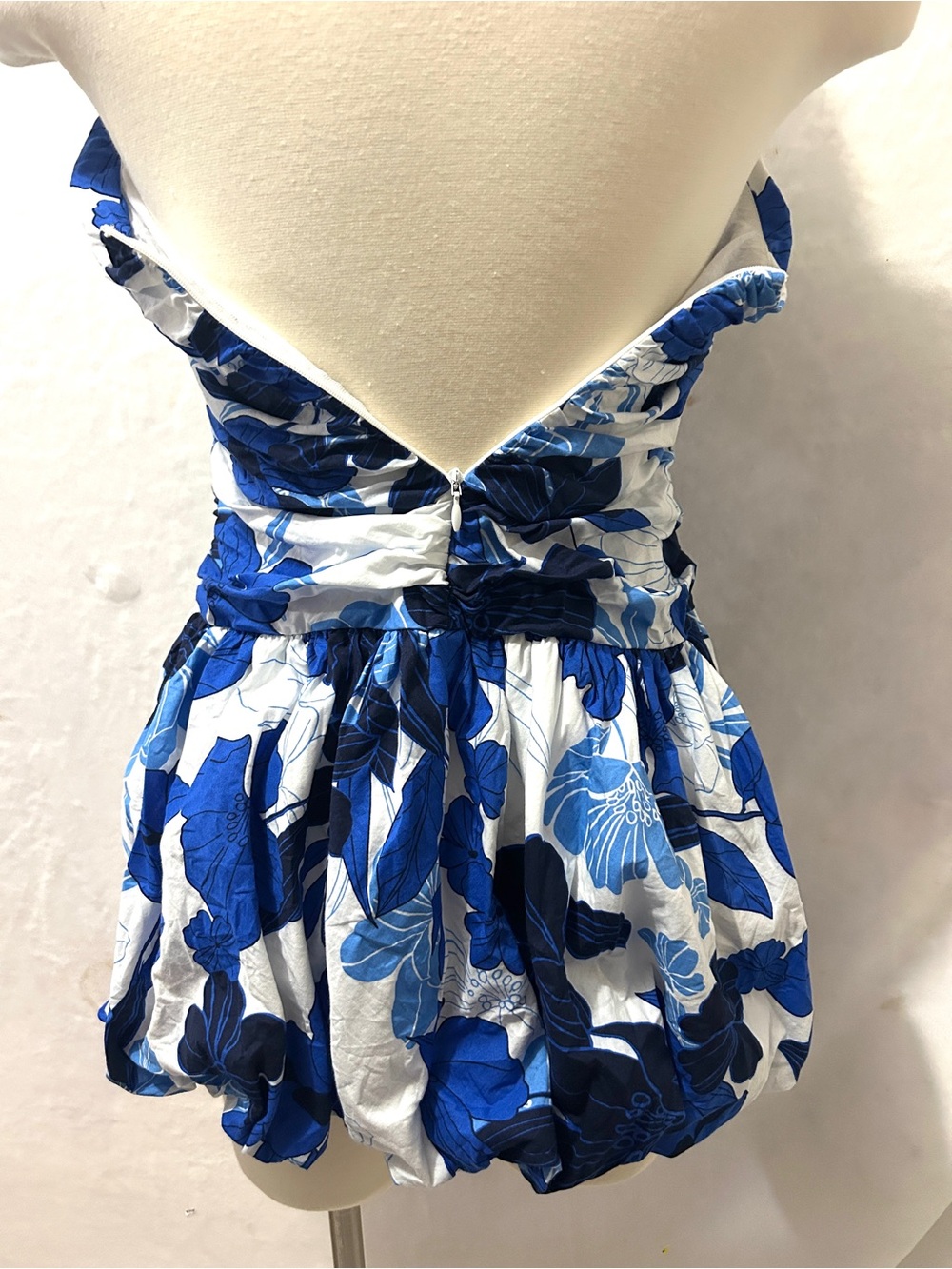 En Crème Blue Floral Print Halter Neck Ruched Bubble Hem Romper Dress Size M - Picture 3 of 14